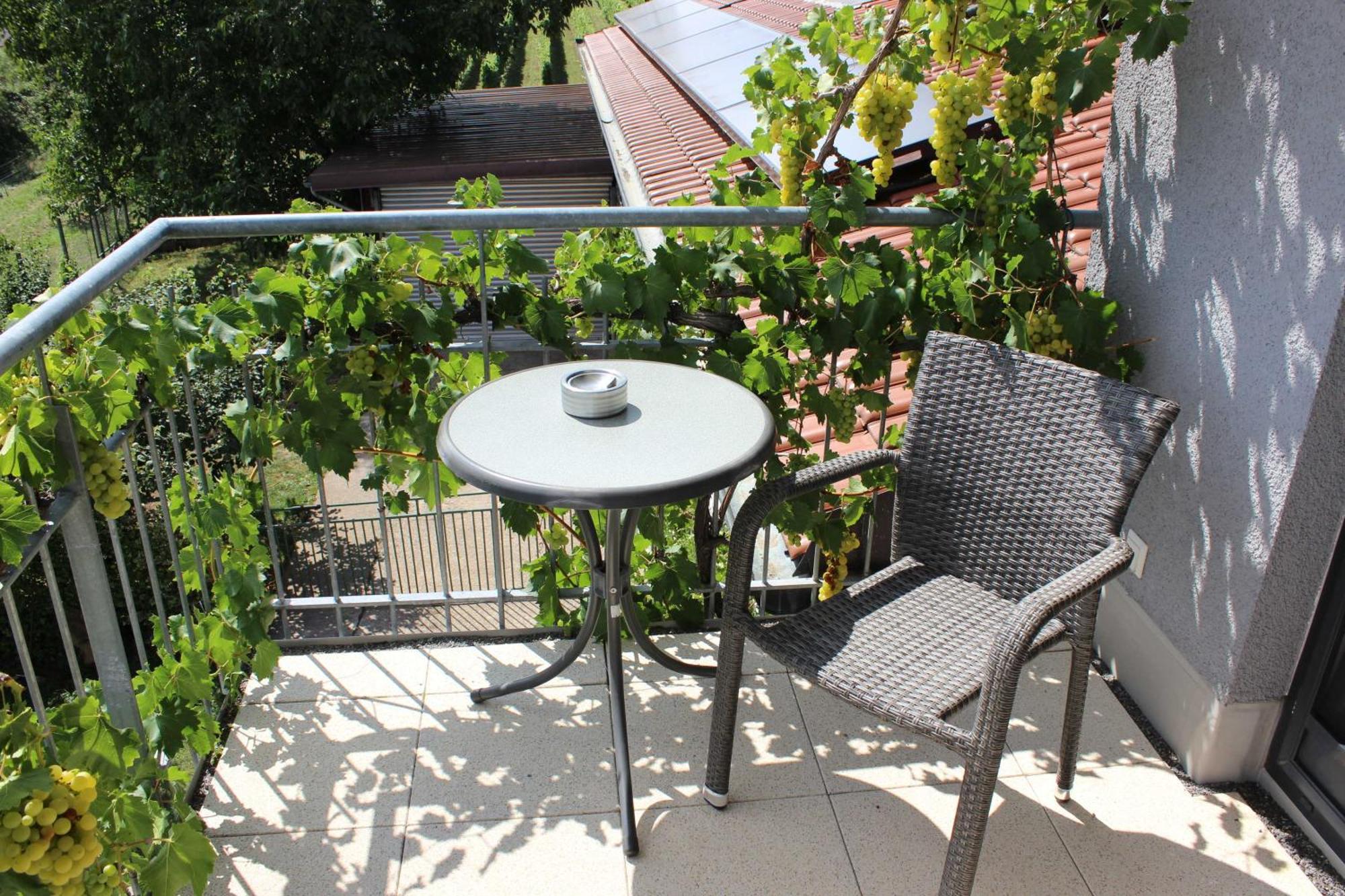 Gaestehaus Zum Wolffenturm Lehrensteinsfeld Pokoj fotografie