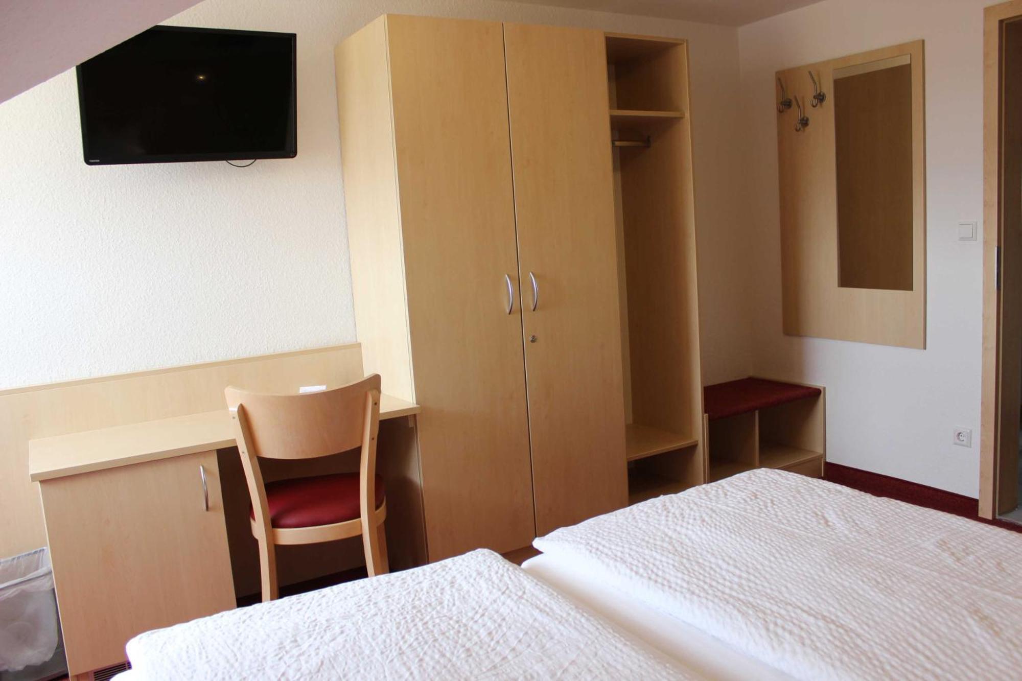 Gaestehaus Zum Wolffenturm Lehrensteinsfeld Pokoj fotografie