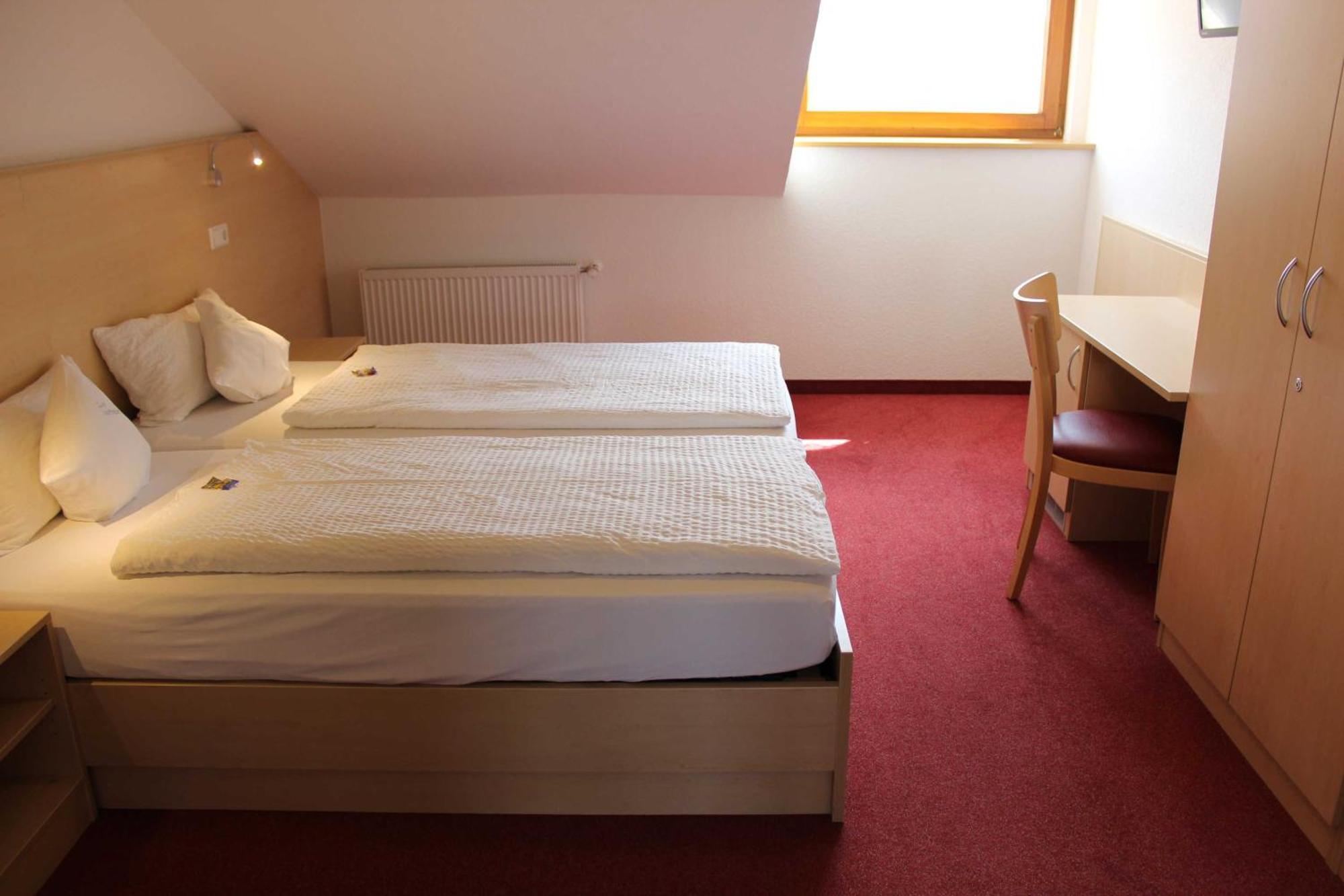 Gaestehaus Zum Wolffenturm Lehrensteinsfeld Pokoj fotografie